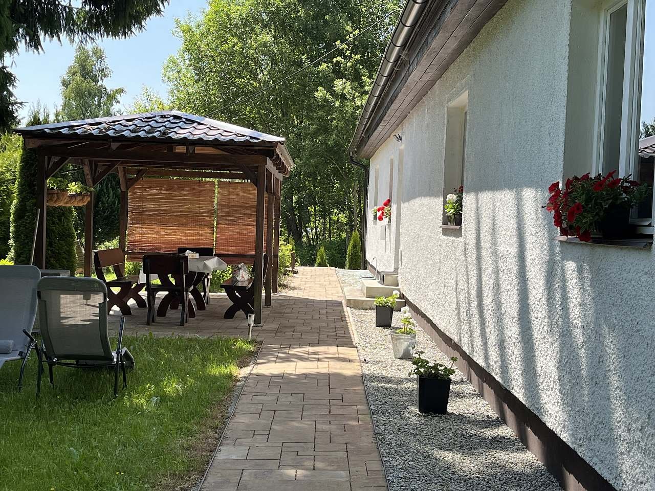 Průčelí domu