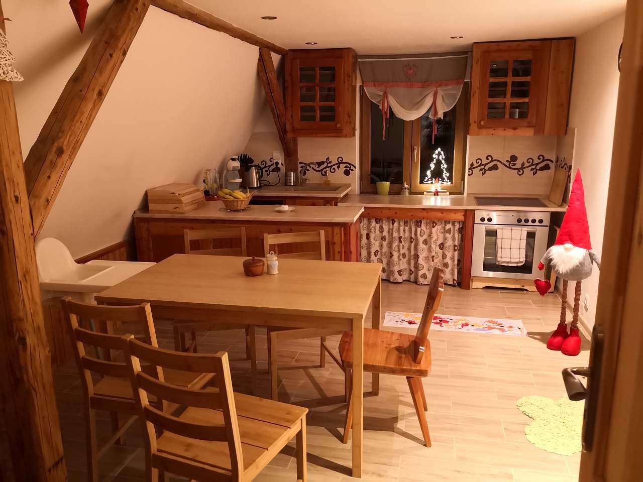 První patro kuchyň