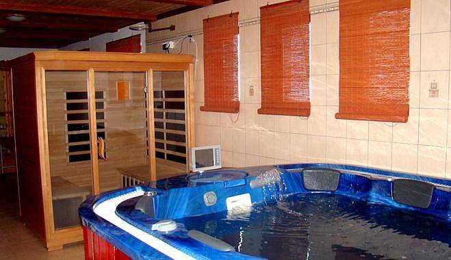 Relaxační místnost: vířivka, infračervená sauna