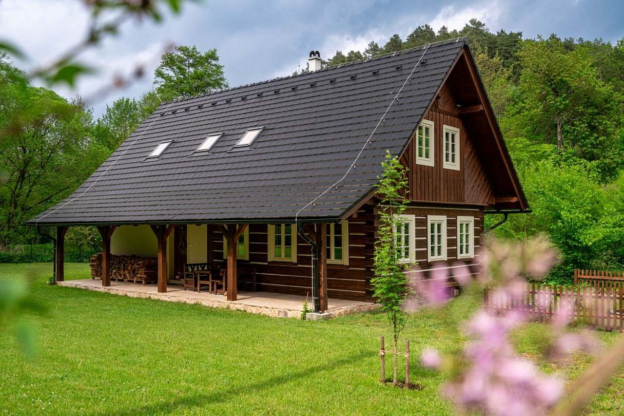 Drevenica pod hradem Kokořín - Kokořínský Důl