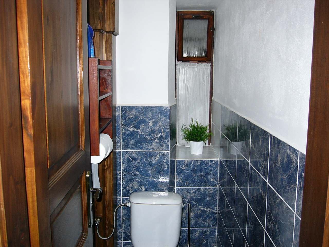 Samostatné WC v přízemí - 2x.
