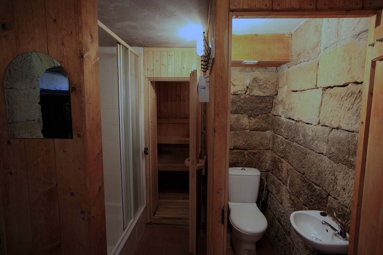 Sauna a sprchový kout + WC