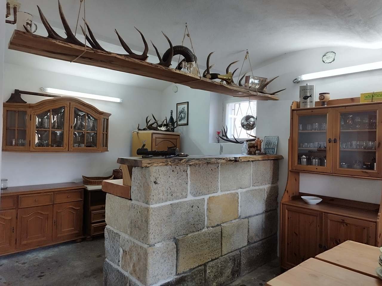 společenská místnost barový kout