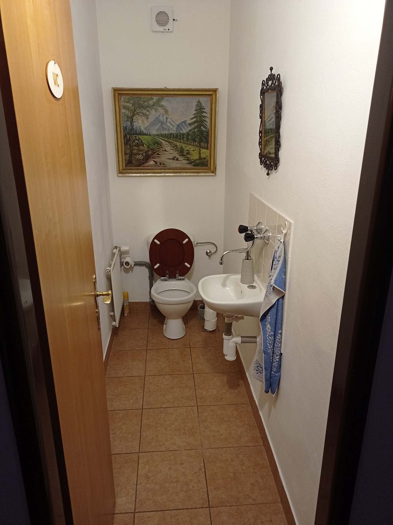 společné WC v přízemí