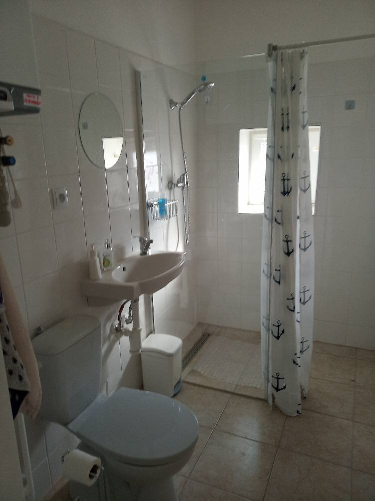 sprchový kout,WC apartmán v přízemí