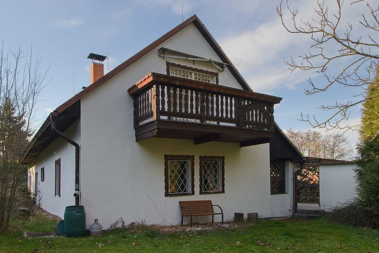 štít chalupy