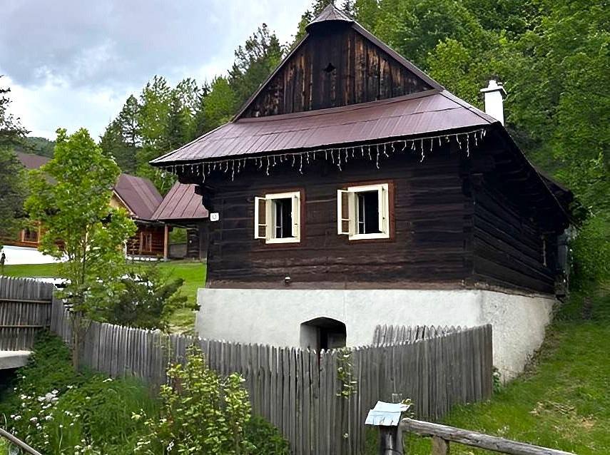 Tajbošova chyža - Šumiac