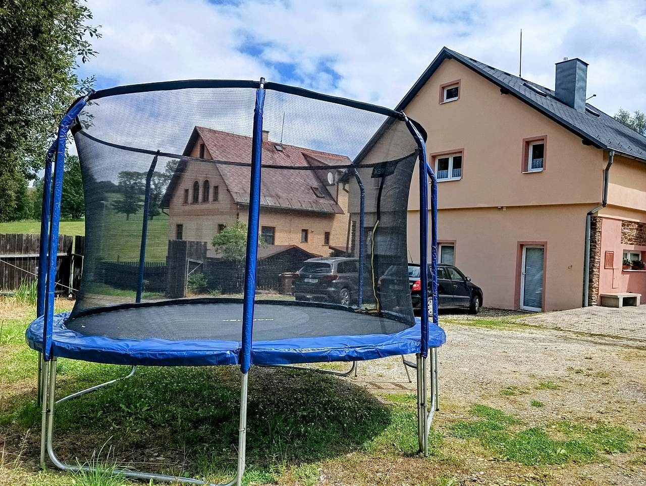 Trampolína