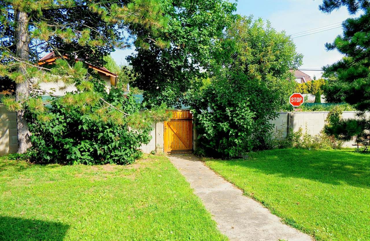 V zahradě - Litoměřice - České stredohorie