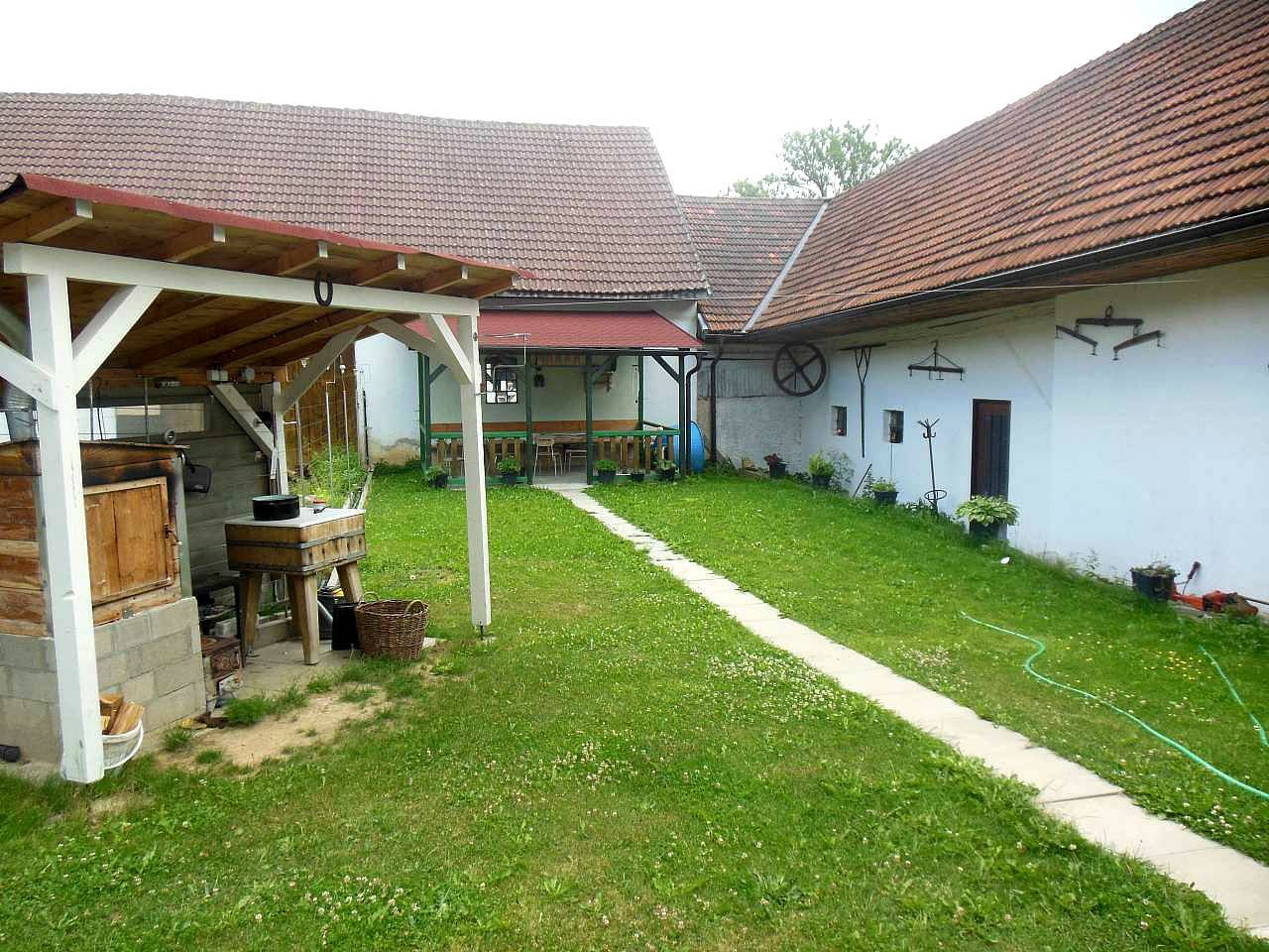 udírna, pergola