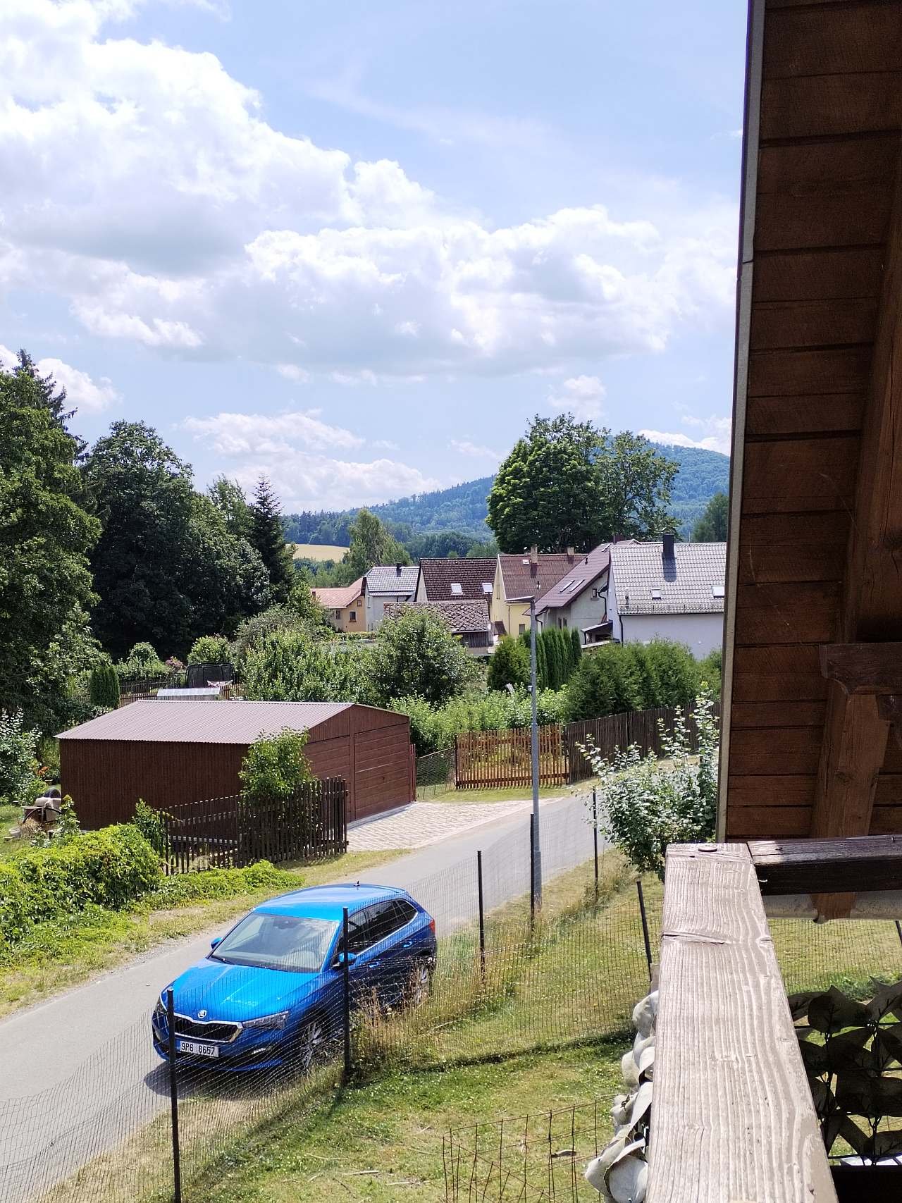 ulice není příliš frekventovaná