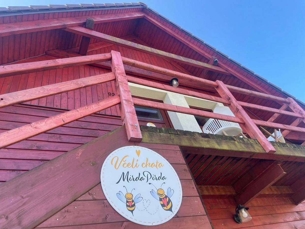 Včelí chata Mirda Pirda