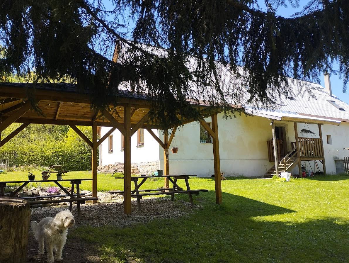 Venkovní pergola