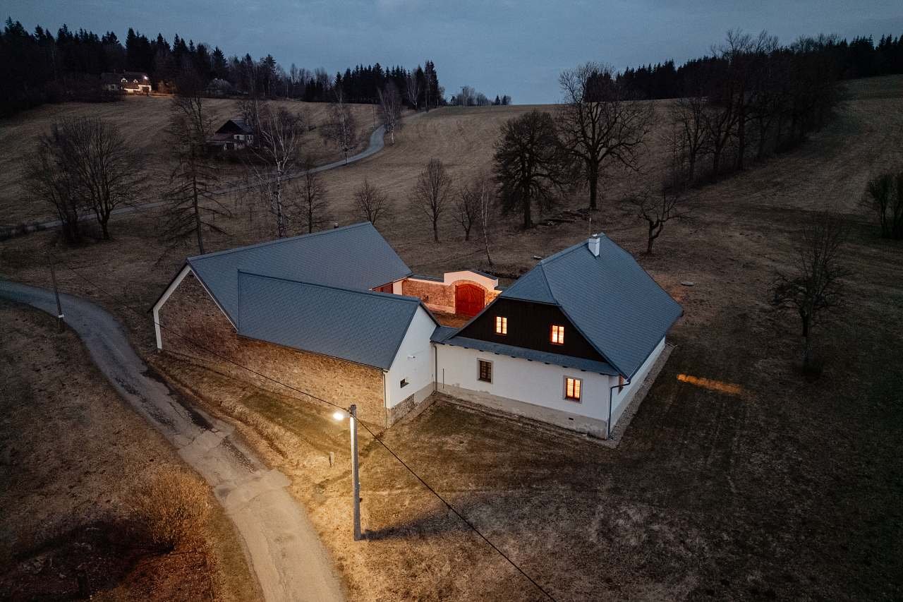 Venkovní pohled na statek