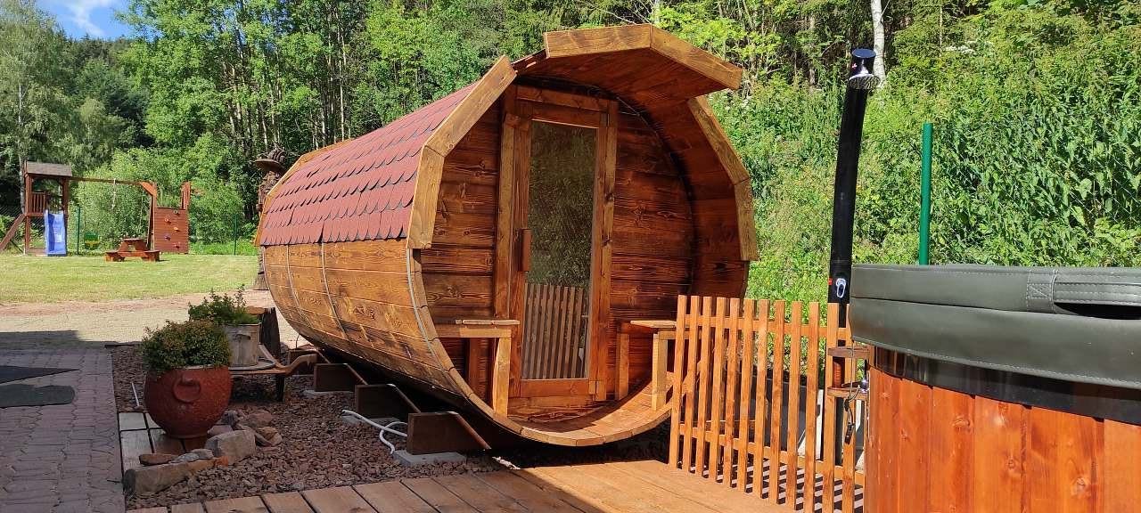 venkovní sudová sauna
