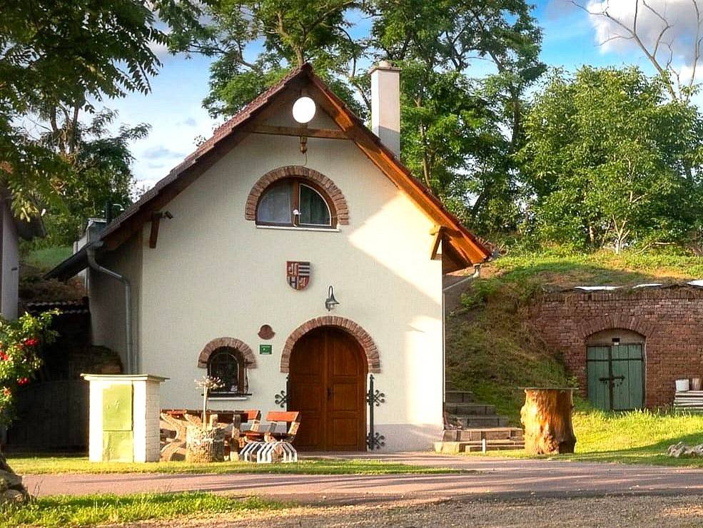 Vínna pivnica U Hrušků - Chvalovice - Podyjí