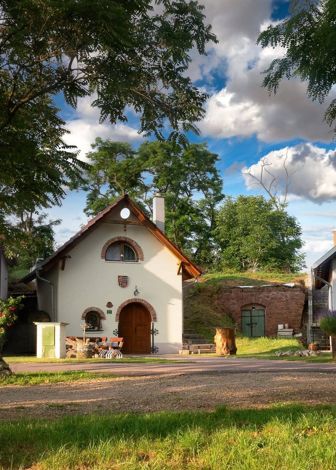 Vínna pivnica U Hrušků - Chvalovice - Znojemsko