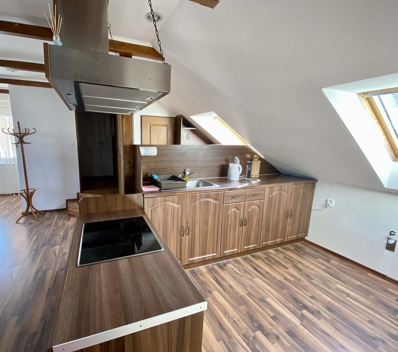 Vrchní apartmán kuchyňský kout