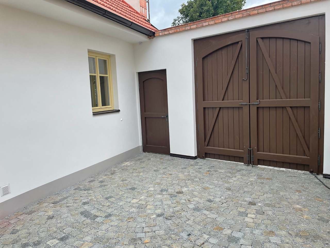 Vstupní brána - zadní pohled