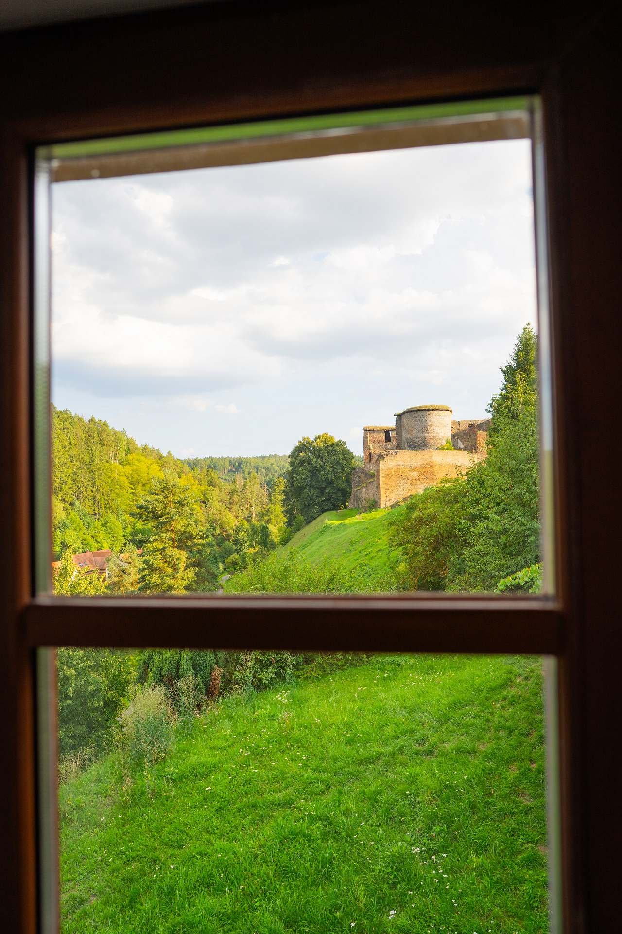 Výhled na hrad Krakovec
