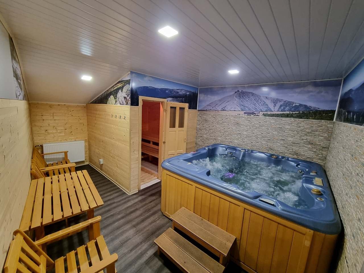 Wellness, sauna a vířivka pro 5 osob