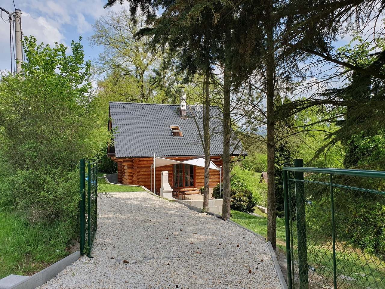 Srubová chata u řeky Ohře Karlovarsko - pronájem Šemnice