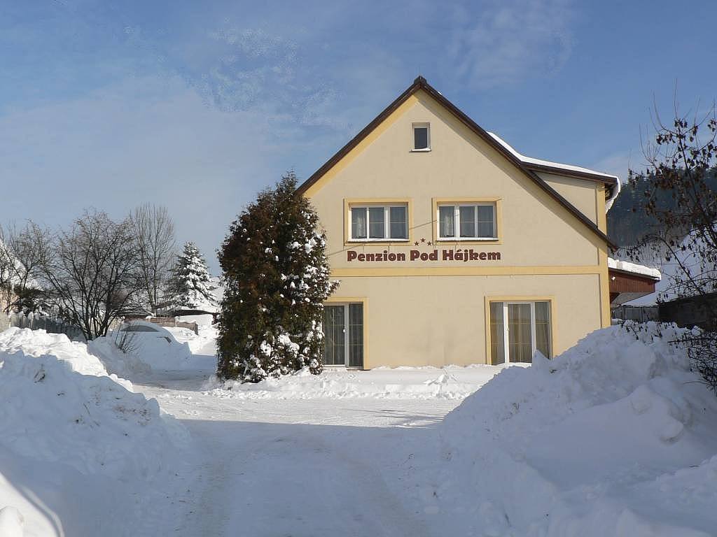 Penzión Pod Hájkem s farmářskou restaurací - Horní Branná - Prachovské skaly