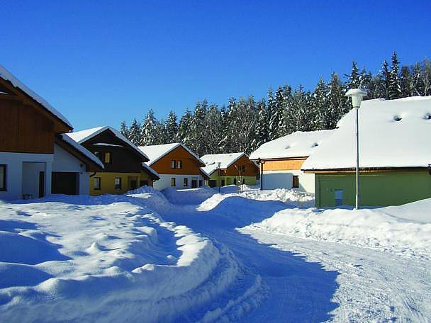zima ve Villa park Lipno